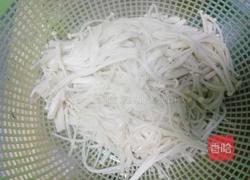凉拌彩蔬金针菇的做法图解5