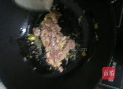 甘蓝菜炒肉的做法图解3