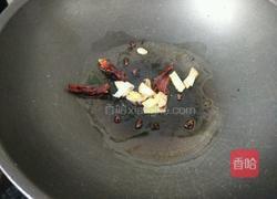 五花肉烧白菜的做法图解3