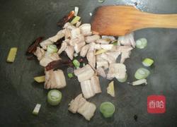 五花肉烧白菜的做法图解4