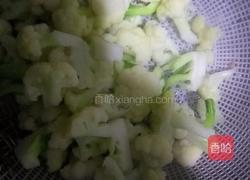 椰菜花炒肉的做法图解3