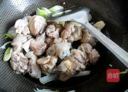 香菇炖鸡腿的做法图解7