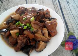 香菇炖鸡腿的做法图解10