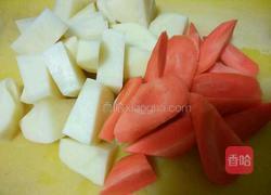 胡萝卜土豆焖鸡腿的做法图解3