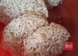 鸡蛋葱花蒸面的做法图解1