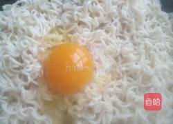 鸡蛋葱花蒸面的做法图解3