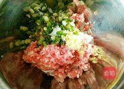 莲藕肉饺子馅的做法图解3