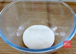 猪肉大葱锅贴的做法图解3