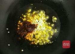 老干妈炝豆芽的做法图解3