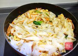 蒜蓉辣酱炒面的做法图解12