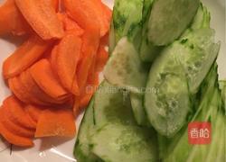 黄瓜炒肉片的做法图解3