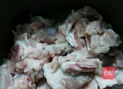 小黄豆炖猪脚肉骨头的做法图解3