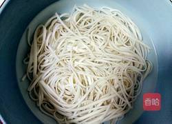 早餐肉丝炒面的做法图解1