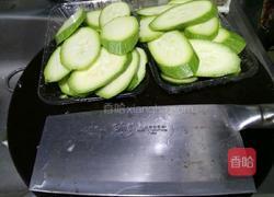 鱼卜炒翠玉瓜的做法图解1