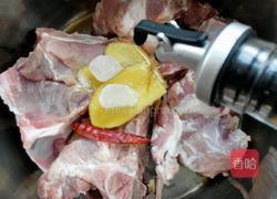 美味黄豆酱香大骨头的做法图解2