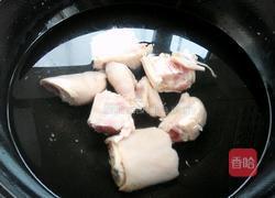 美味黄豆酱香猪蹄的做法图解2