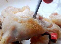 美味黄豆酱香猪蹄的做法图解3