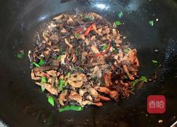 木耳炒肉丝的做法图解9
