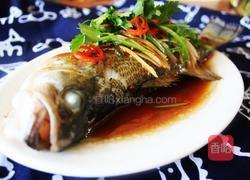黄豆酱豉油蒸鲈鱼的做法图解14