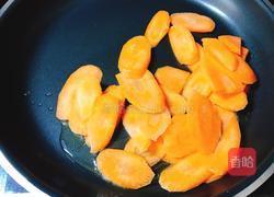 胡萝卜炒杏鲍菇的做法图解5