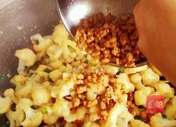 蒜苗肉末花菜的做法图解17