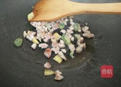 蒜蓉辣酱肉末黄豆粒的做法图解3