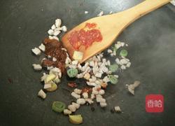 蒜蓉辣酱肉末黄豆粒的做法图解4