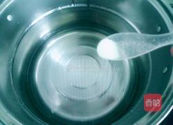 鸟巢(西兰花炒鹌鹑蛋)的做法图解2