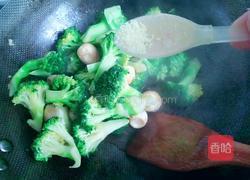 鸟巢（西兰花炒鹌鹑蛋）的做法图解8