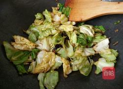 爆炒甘蓝的做法图解7