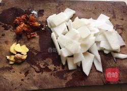 鱼头萝卜汤的做法图解2