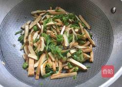 青椒炒香干的做法图解7