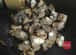 蚝油排骨香菇腊肠饭的做法图解7