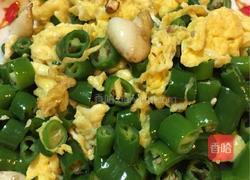 青椒炒鸡蛋的做法图解3