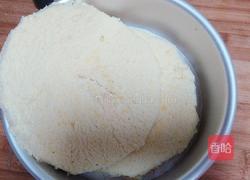 草莓慕斯蛋糕的做法图解2