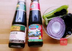 凉拌葱头木耳的做法图解1