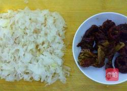 银耳百合红枣汤的做法图解3