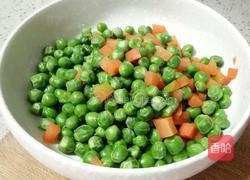 蚝油什锦蔬菜丁的做法图解2