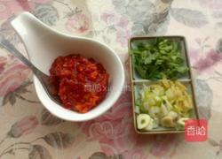 蒜蓉辣豆腐的做法图解2