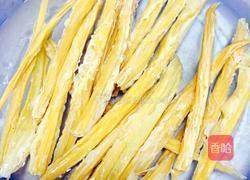 蒜香腐竹爆炒肥牛的做法图解2