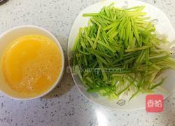 蒜苗炒土鸡蛋的做法图解2
