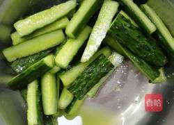 糖醋黄瓜条的做法图解4