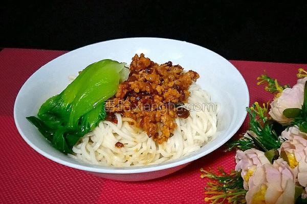 黄豆酱拌面
