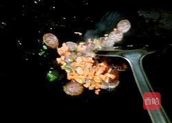 香肠炒米饭的做法图解7