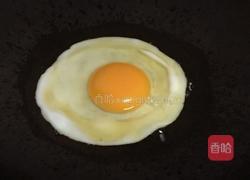 煎溏心蛋的做法图解2
