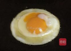 煎溏心蛋的做法图解3