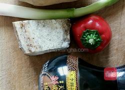 腊肉土豆片的做法图解1
