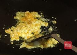 酱油蛋炒饭的做法图解2