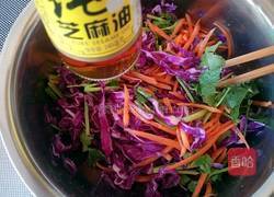 凉拌紫甘蓝的做法图解7