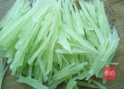 凉拌莴苣丝的做法图解3